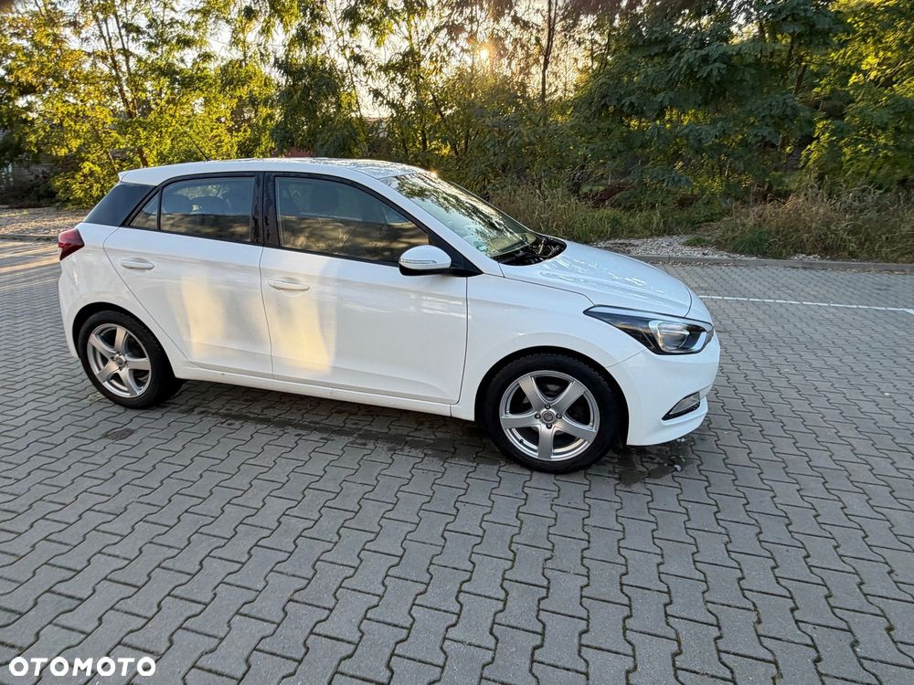 Hyundai i20 - 19