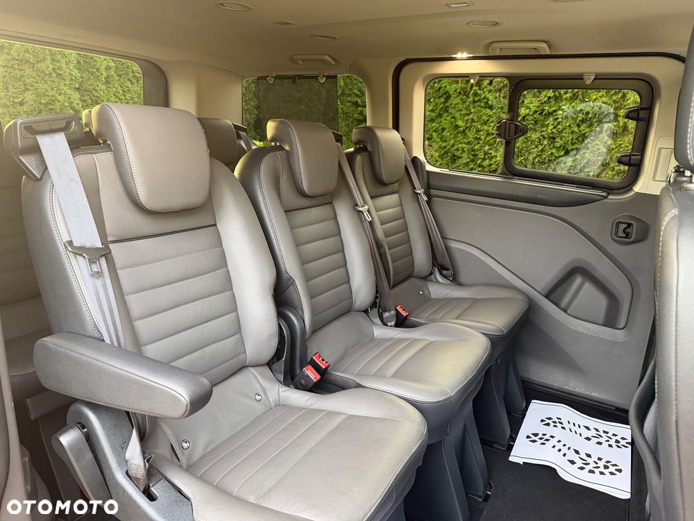 Ford Tourneo Custom 2.0 EcoBlue L1 Titanium - 18