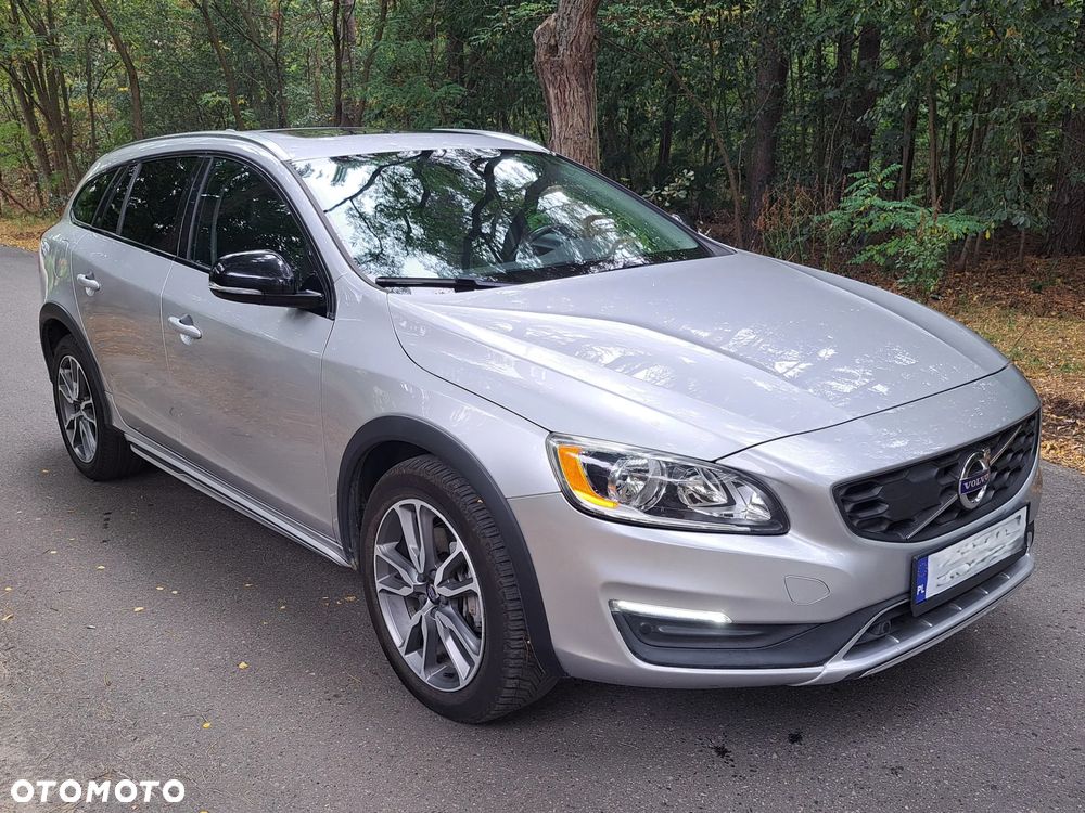 Volvo V60 Cross Country T5 AWD Geartronic Summum - 2
