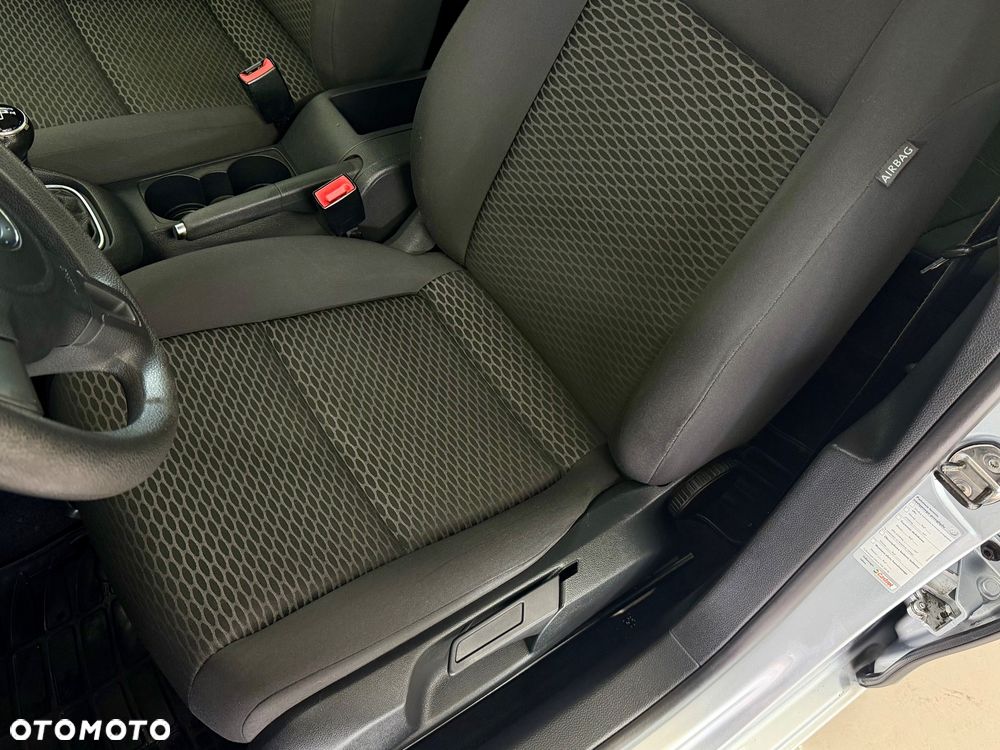 Volkswagen Golf - 11
