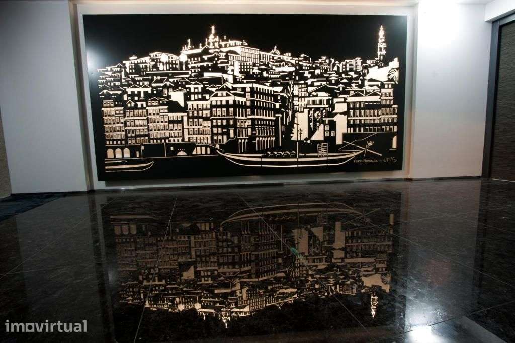 Apartamento de Luxo com Varanda — Rua da Alegria, Porto - Grande imagem: 4/15