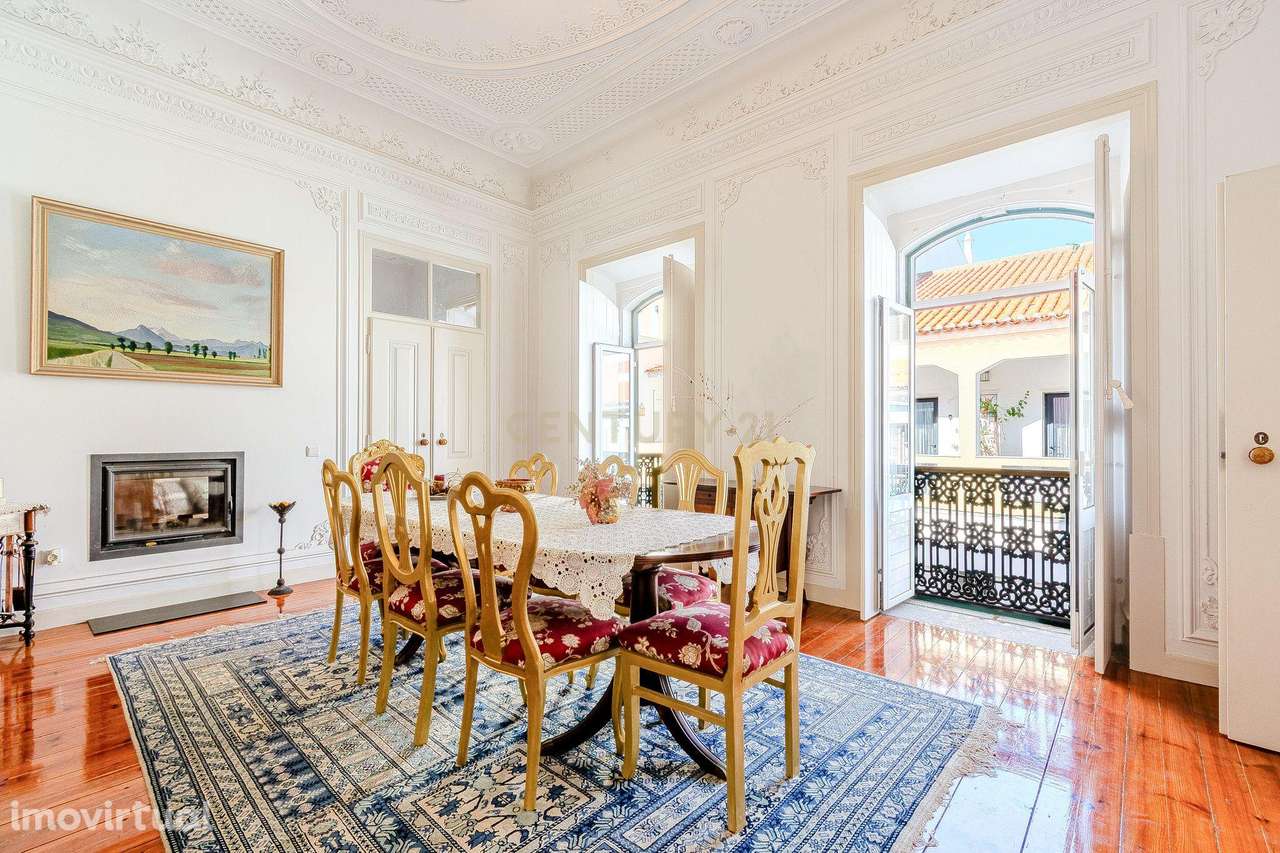 Palacete Histórico Sec. XIX Renovado c/ 19 divisões — Jardim, Piscina - Grande imagem: 5/26