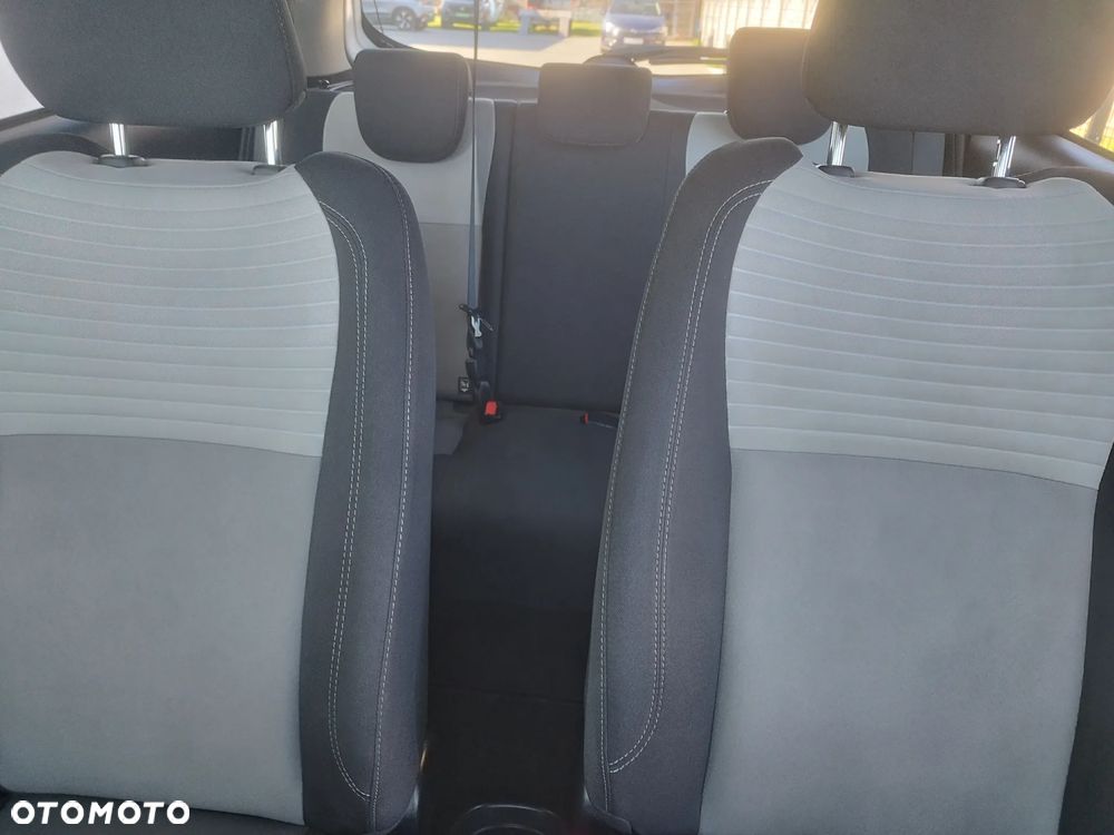 Toyota Yaris - 15