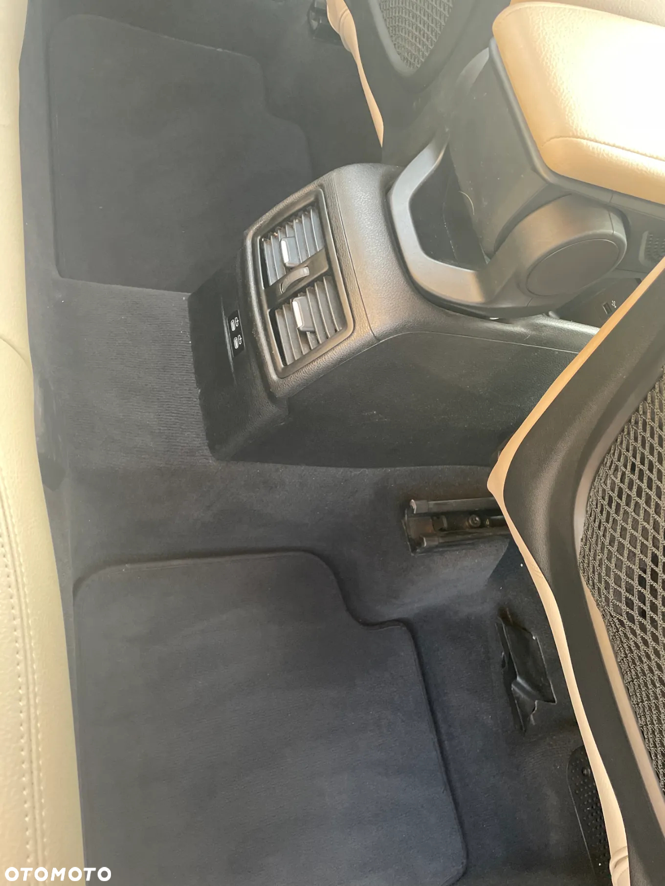 BMW X1 sDrive18i - 12