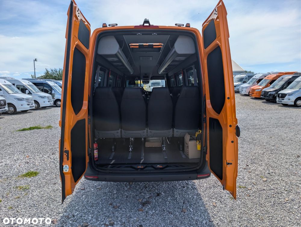 Mercedes-Benz Sprinter 519 - 8