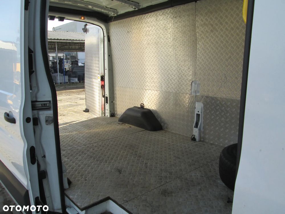 Ford Transit - 18