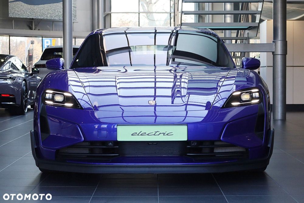 Porsche Taycan - 3