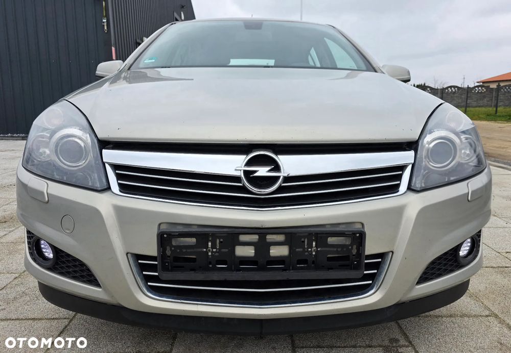 Opel Astra 1.7 CDTI DPF Sport - 2