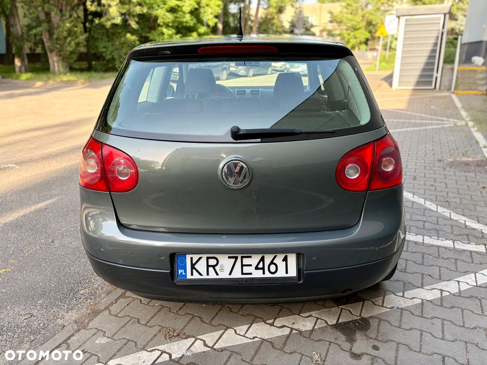 Volkswagen Golf 1.6 FSI Comfortline - 5