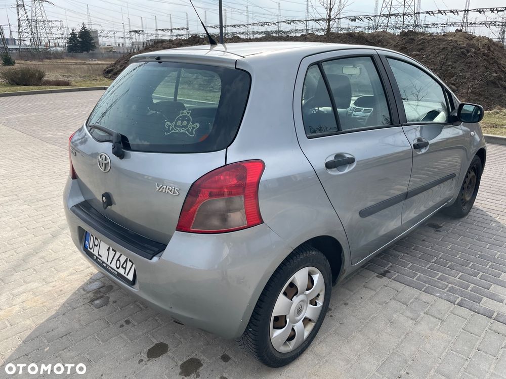Toyota Yaris 1.3 Luna A/C - 4