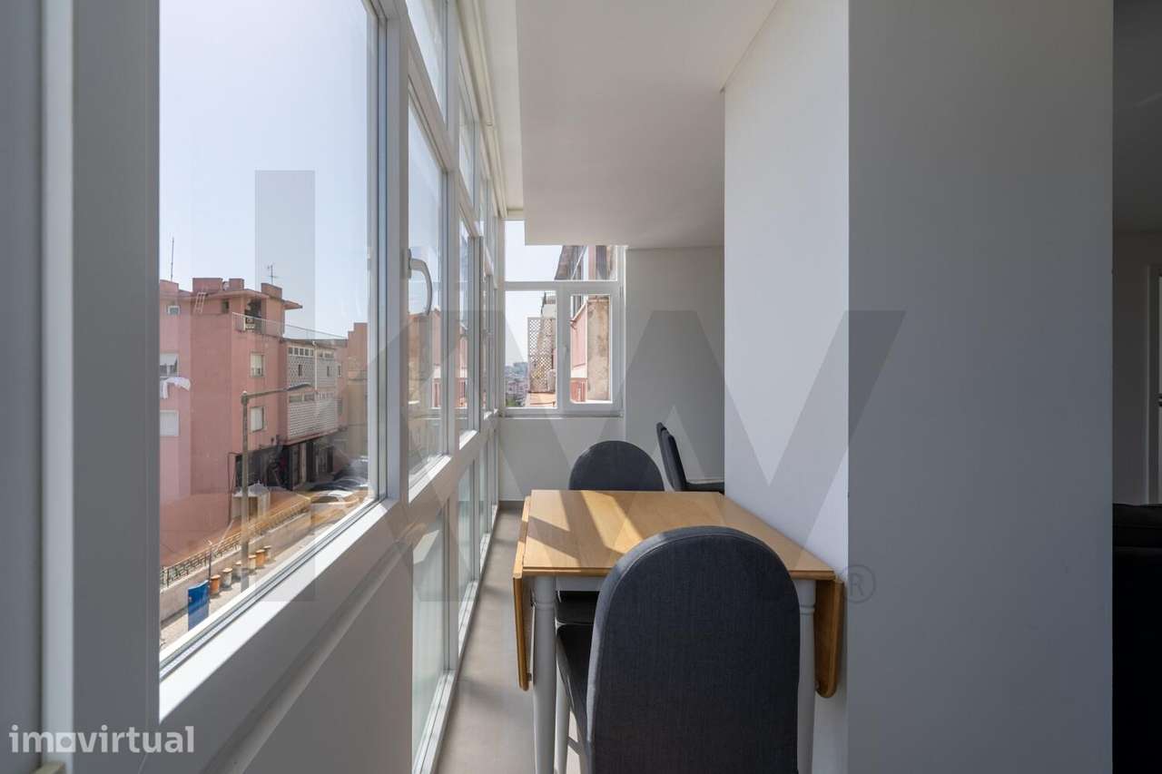 Joia Escondida com a Melhor Vista de Lisboa | T1+1 Renovado na Graça - Grande imagem: 5/22