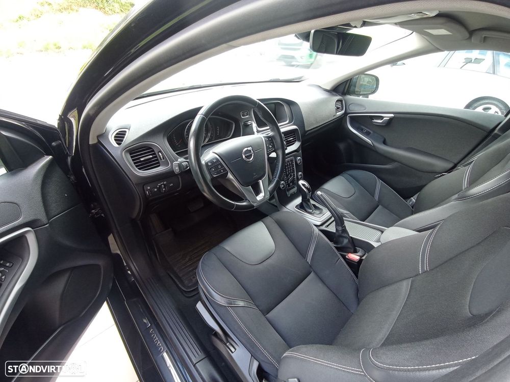 Volvo V40 1.5 T3 Sport Edition Plus Geartronic - 9