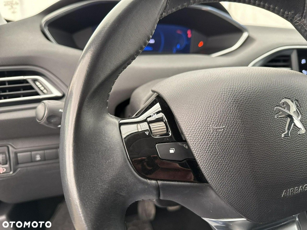 Peugeot 308 1.5 BlueHDi Active S&S - 26