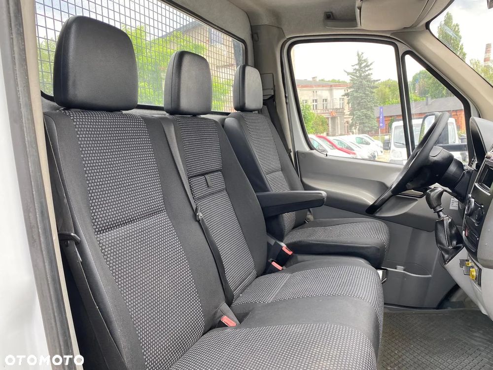 Mercedes-Benz SPRINTER - 26