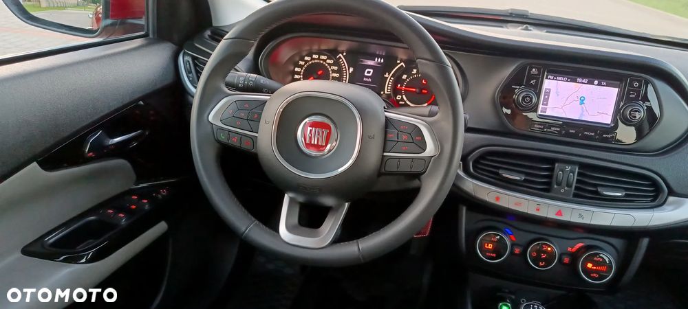 Fiat Tipo 1.4 16v Lounge EU6d - 19