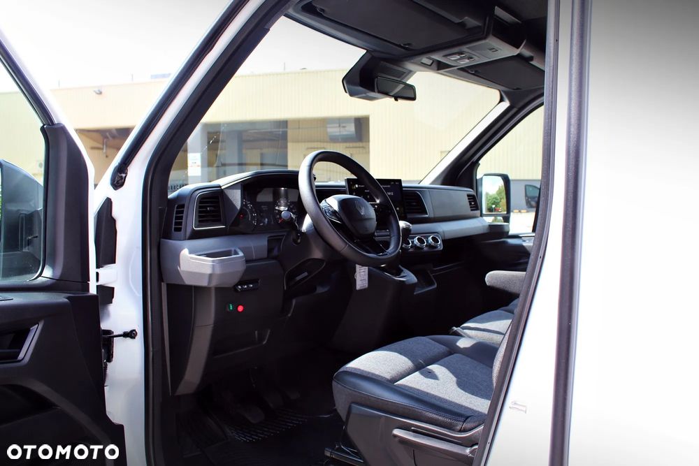 Renault Master kontener 9eup + winda BAR 750kg - 21