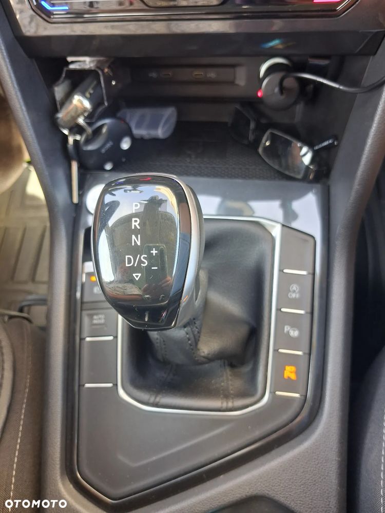 Volkswagen Tiguan - 12