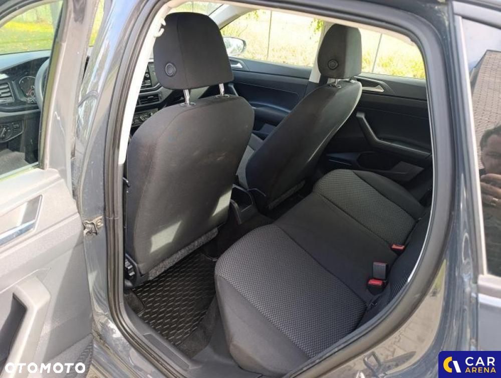 Volkswagen Polo - 12