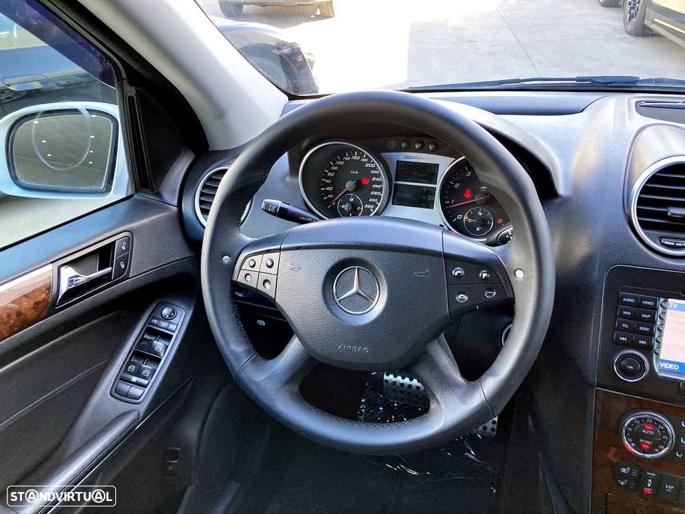 Mercedes-Benz ML 63 AMG - 12