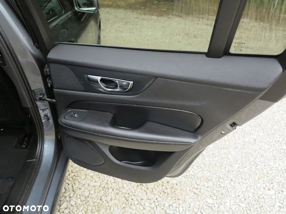 Volvo V60 D3 Momentum - 18