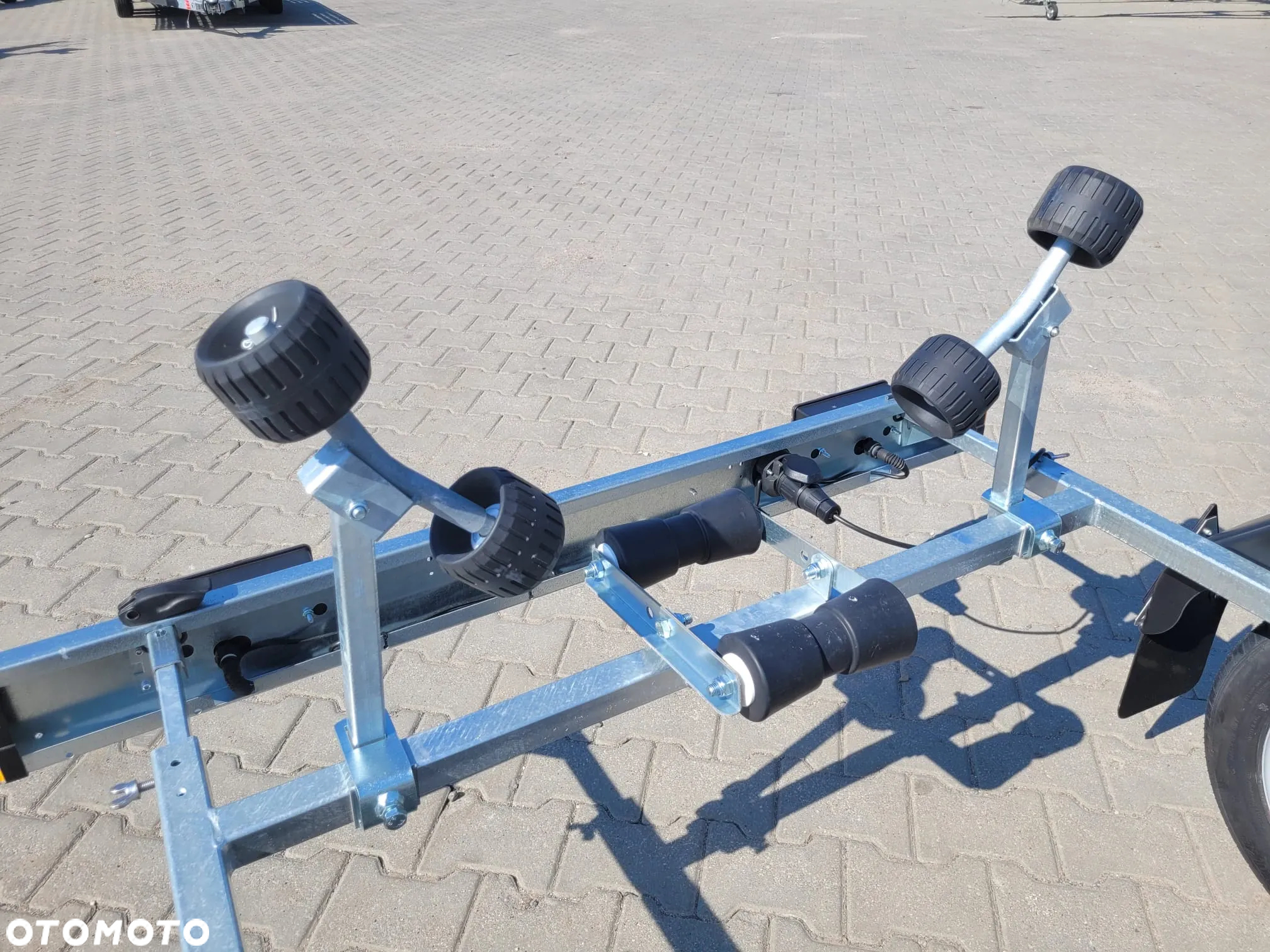 Brenderup DOSTAWA Przyczepa podłodziowa POD ŁÓDŹ DO 4,7m DMC 600 kg, rolki, wodoodporne łożyska - 4