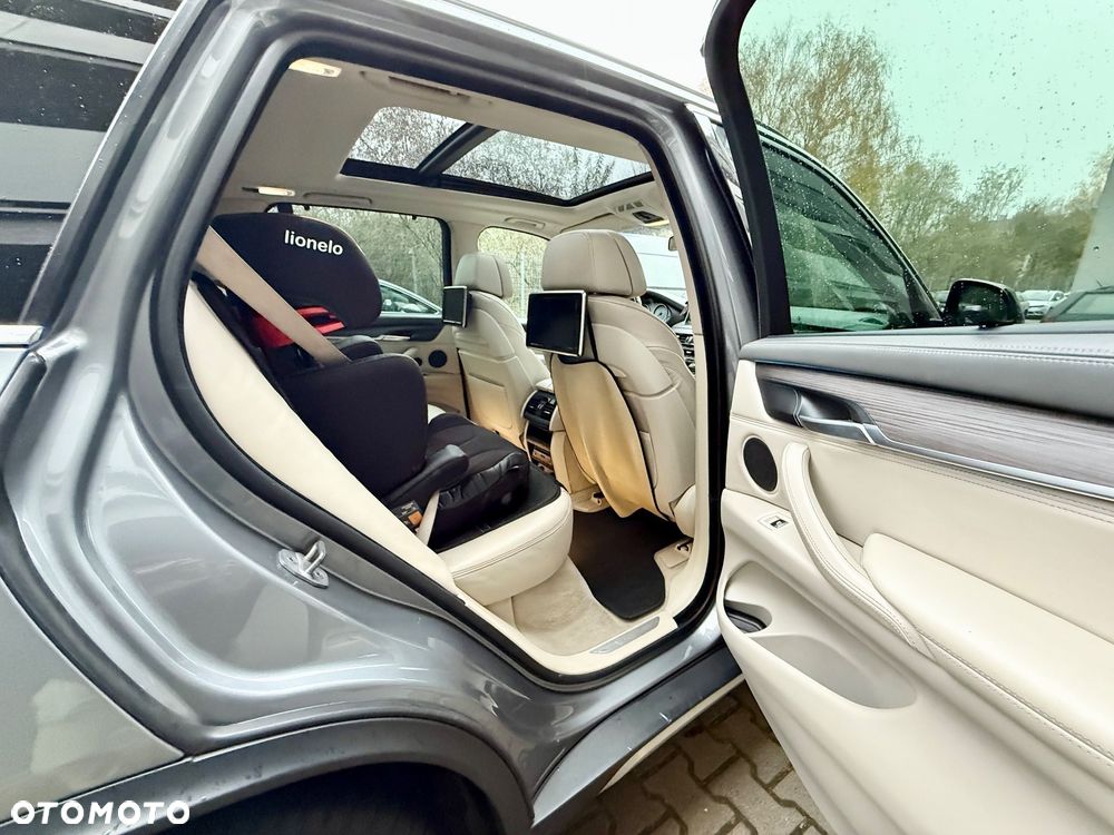 BMW X5 3.0sd xDrive - 16