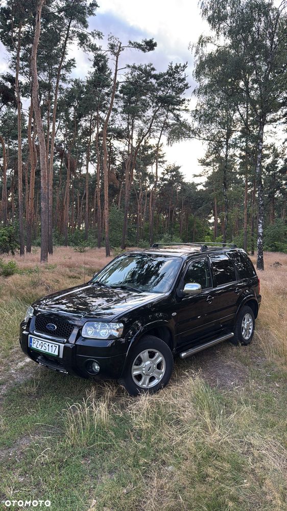 Ford Maverick 3.0 V6 Limited - 1