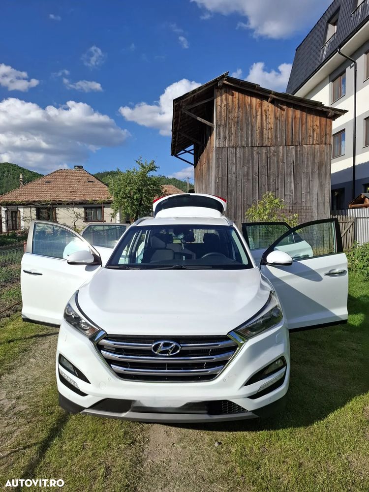 Hyundai Tucson 2.0 CRDI 4WD 6AT Premium+ - 33