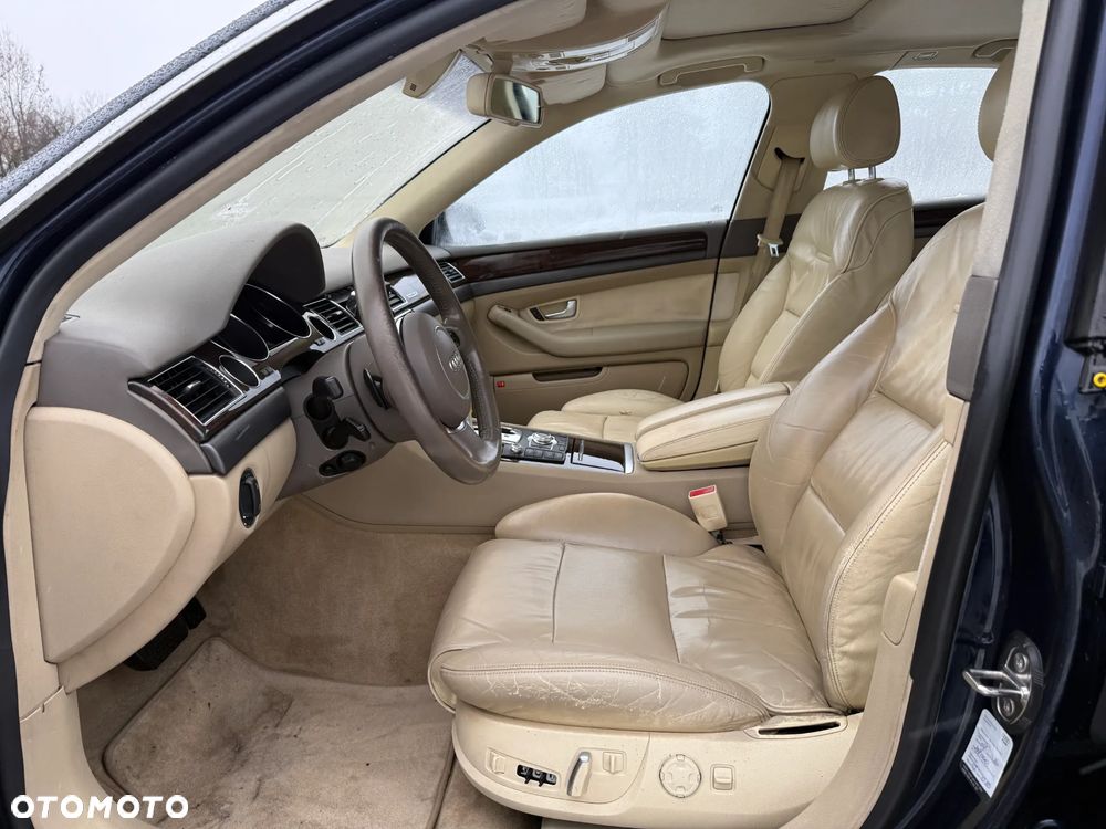 Audi A8 - 8