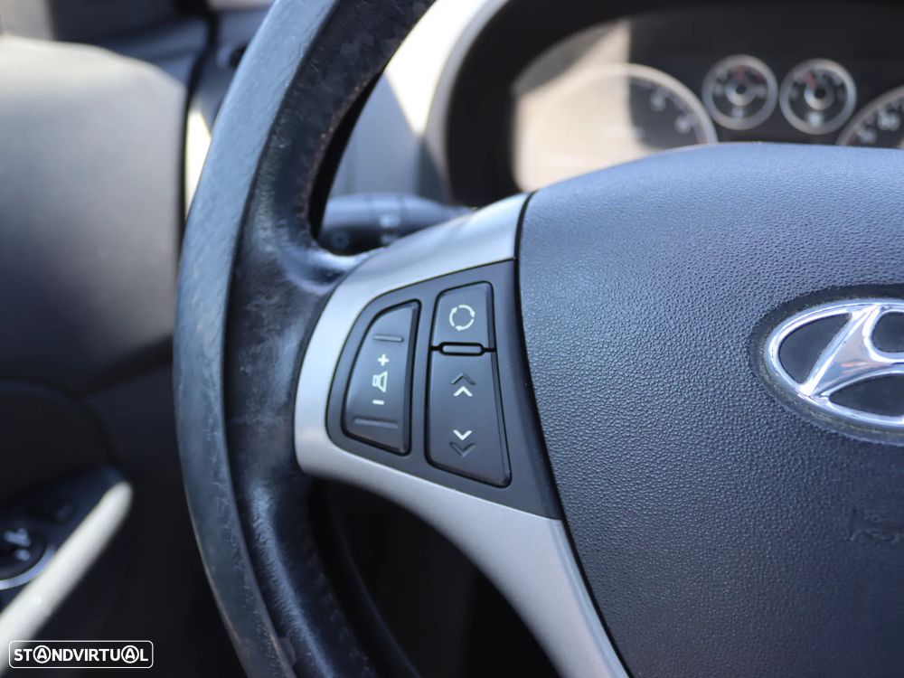 Hyundai i30 CW 1.4 CVVT Blue Comfort - 19