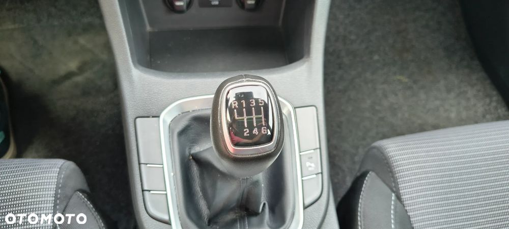 Hyundai i30 1.5 DPI Classic + - 19