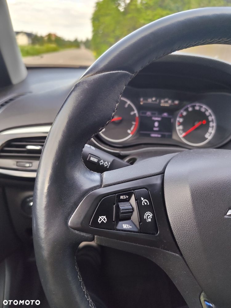 Opel Corsa 1.4 T Enjoy S&S - 15