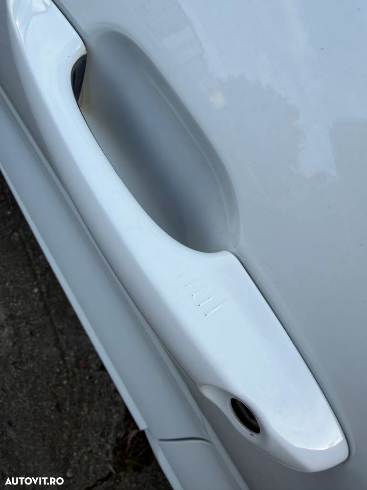 Ford Kuga 2.5 Duratec FHEV ST-LINE - 12