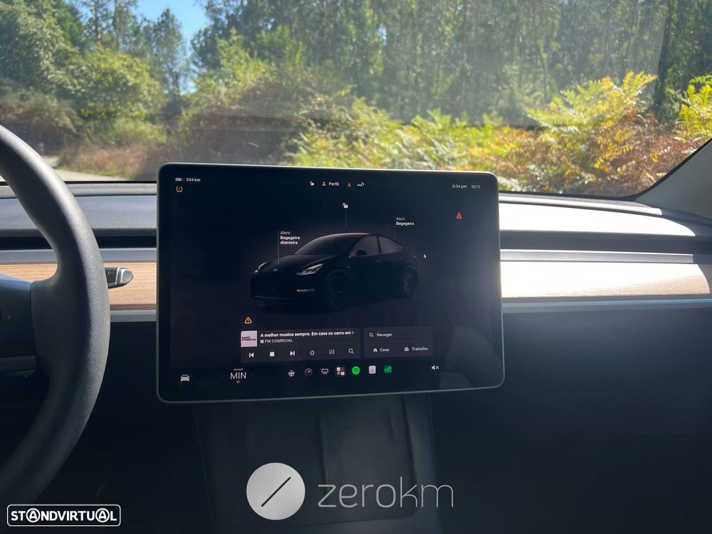Tesla Model Y Long Range Dual Motor AWD - 9