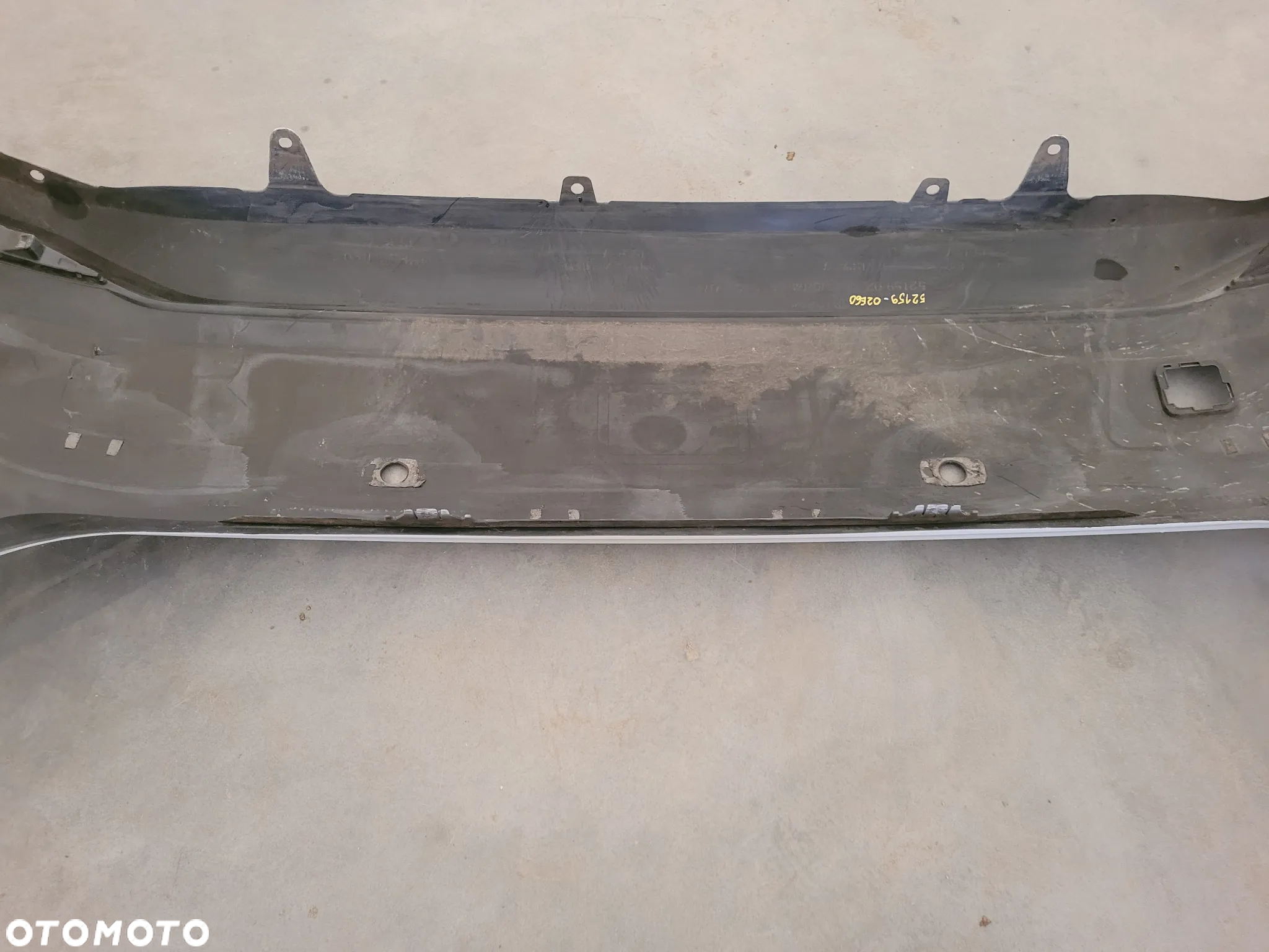 ZDERZAK TYŁ TYLNY TOYOTA COROLLA XII E21 SEDAN 18r- - 8