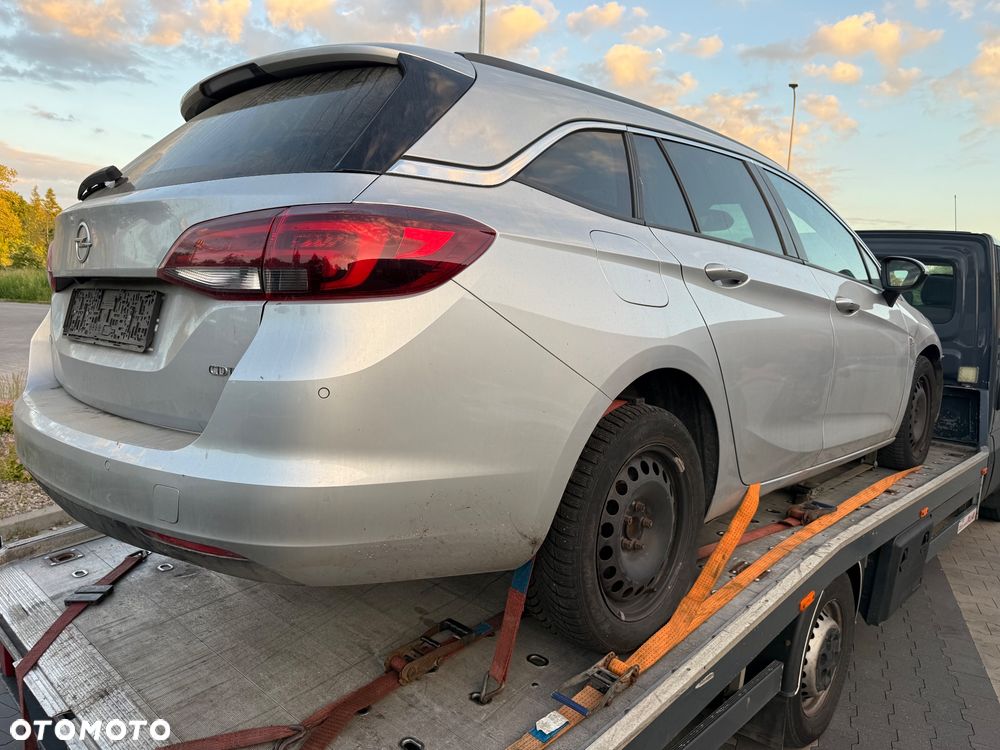 Opel Astra 1.6 D (CDTI) Automatik Innovation - 4