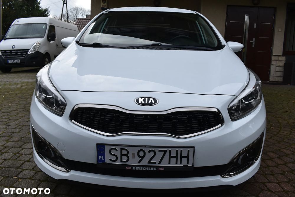 Kia Ceed 1.0 T-GDI 100 ISG Dream Team Edition - 9