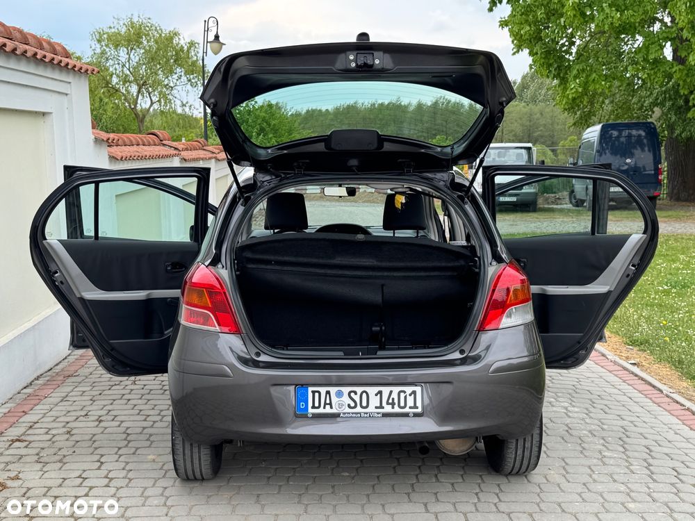 Toyota Yaris - 24