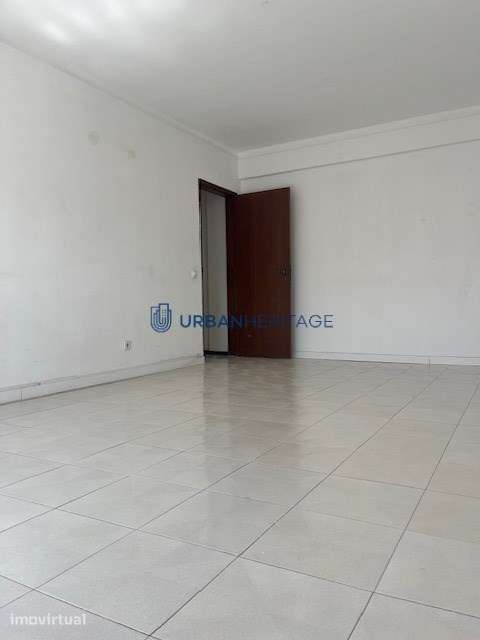 Apartamento T2 Venda em Faro (Sé e São Pedro),Faro - Grande imagem: 2/16