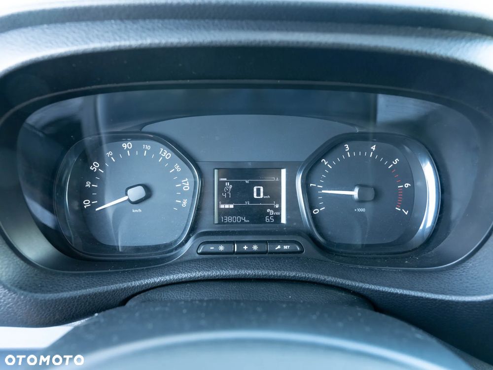 Opel Vivaro - 20