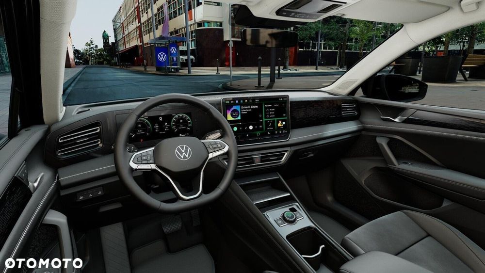 Volkswagen Tiguan - 13