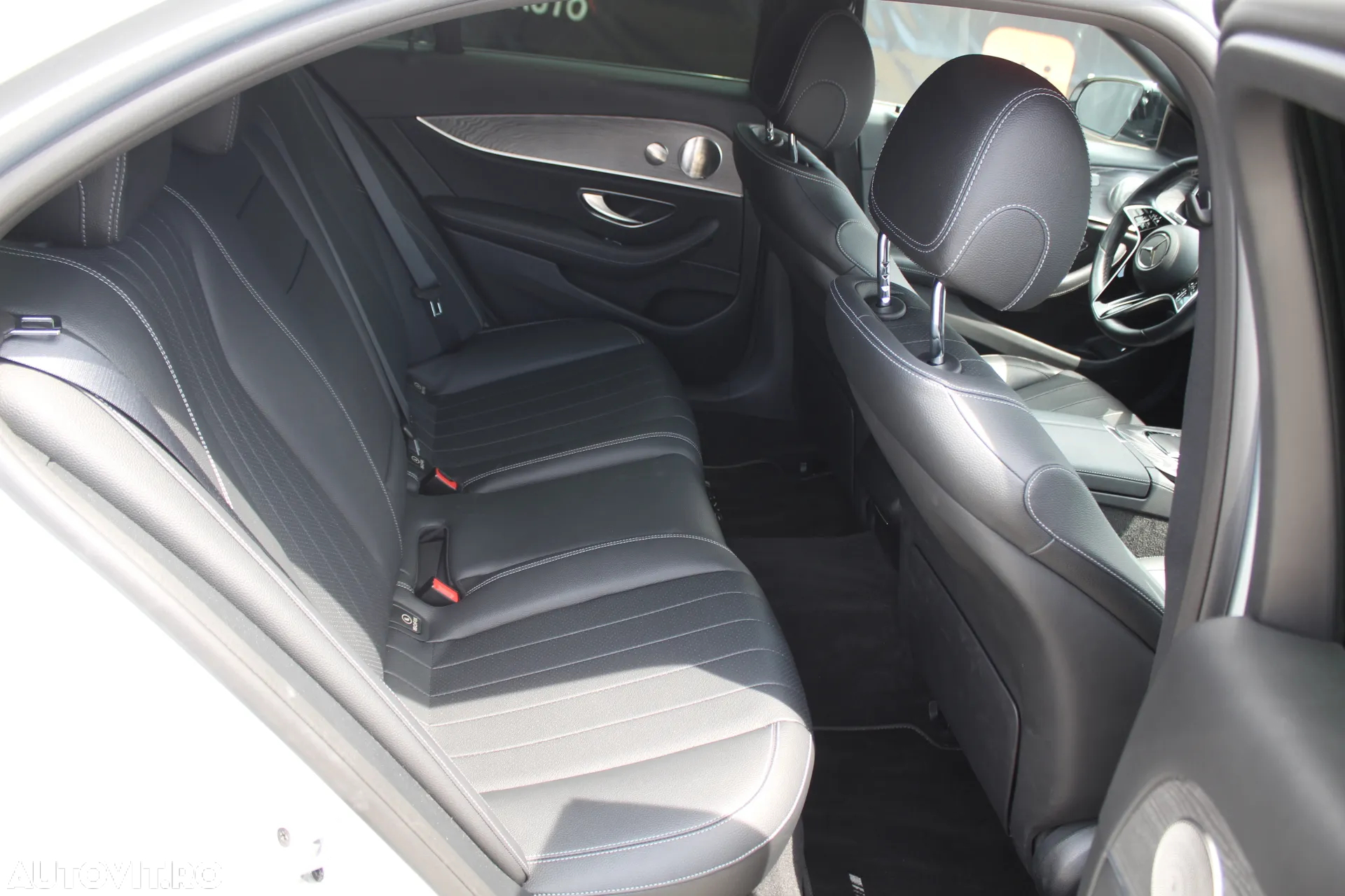 Mercedes-Benz E 300 Aut. - 23