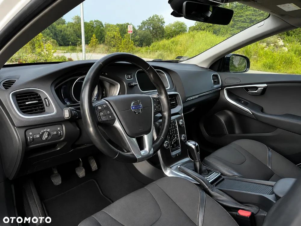 Volvo V40 Cross Country D2 Drive-E Momentum - 5
