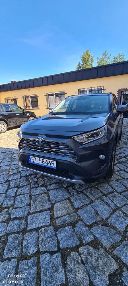 Toyota RAV4 - 1