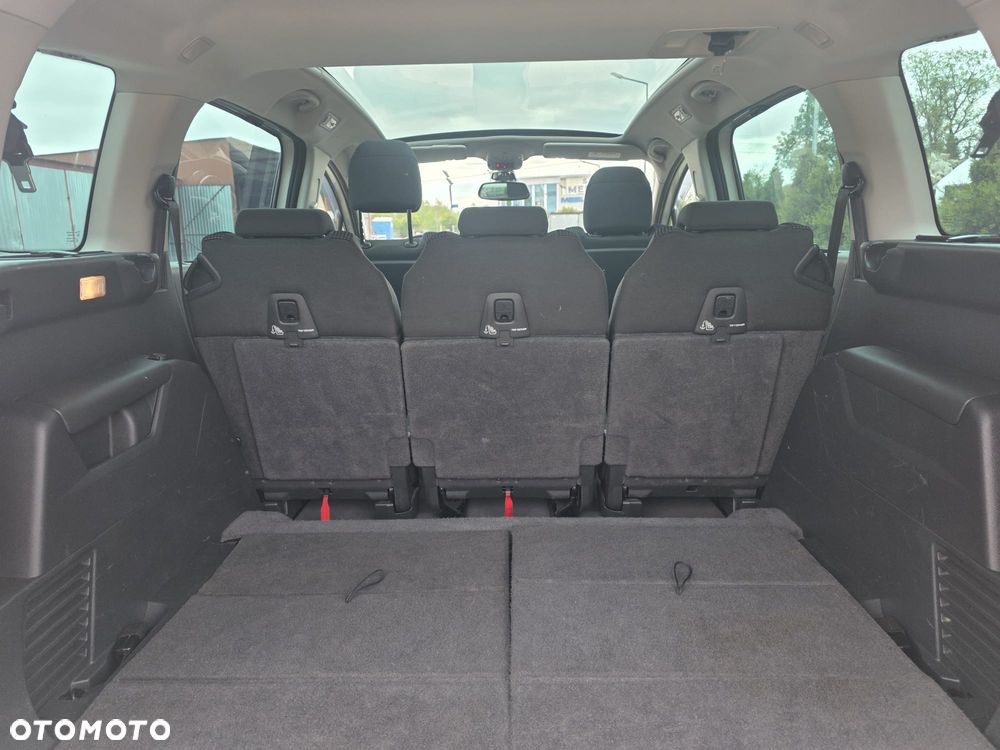 Peugeot 5008 - 8