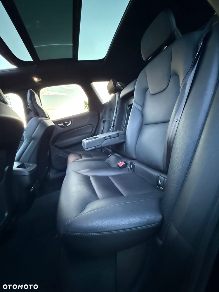Volvo XC 60 D3 Drive-E Momentum - 25