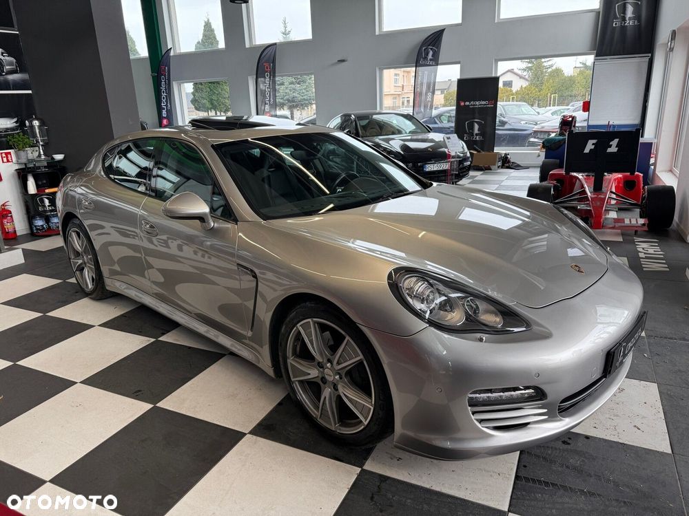 Porsche Panamera - 3