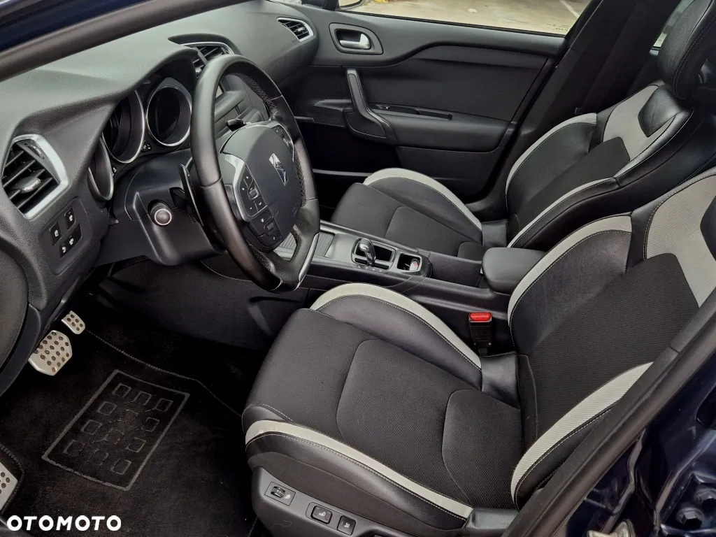 Citroën DS4 1.6 e-HDi SoChic MCP - 15