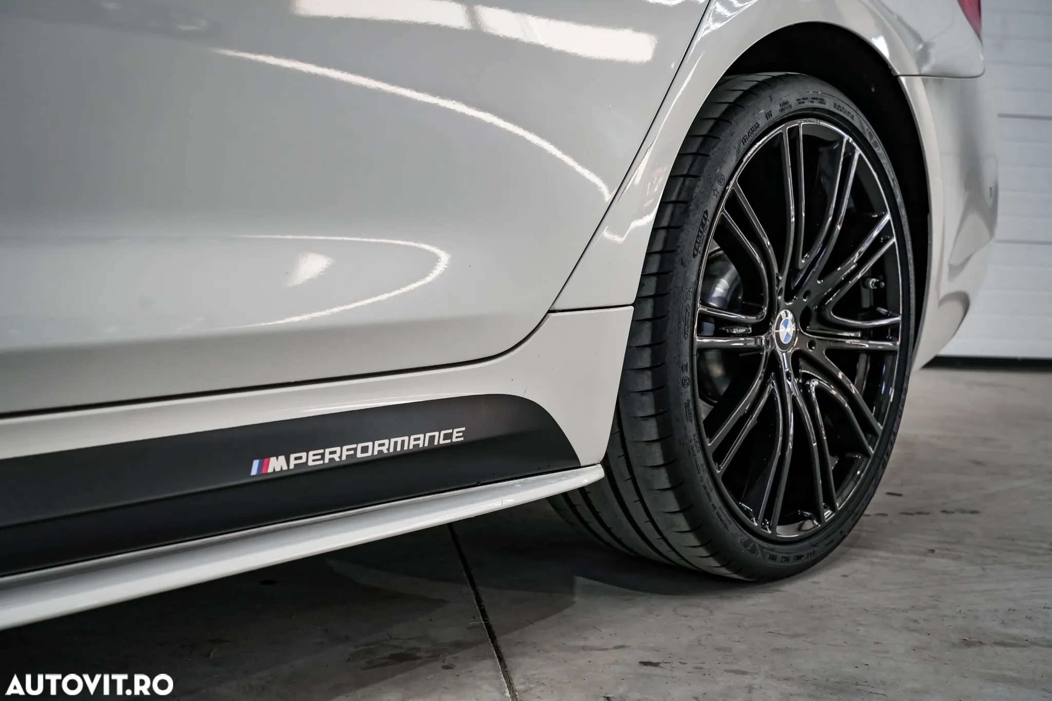 BMW Seria 5 520i Aut. M Sport Edition - 27