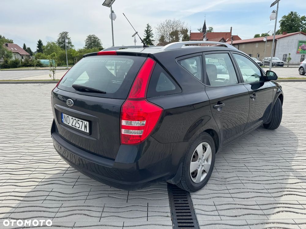 Kia Ceed 1.6 Comfort - 11